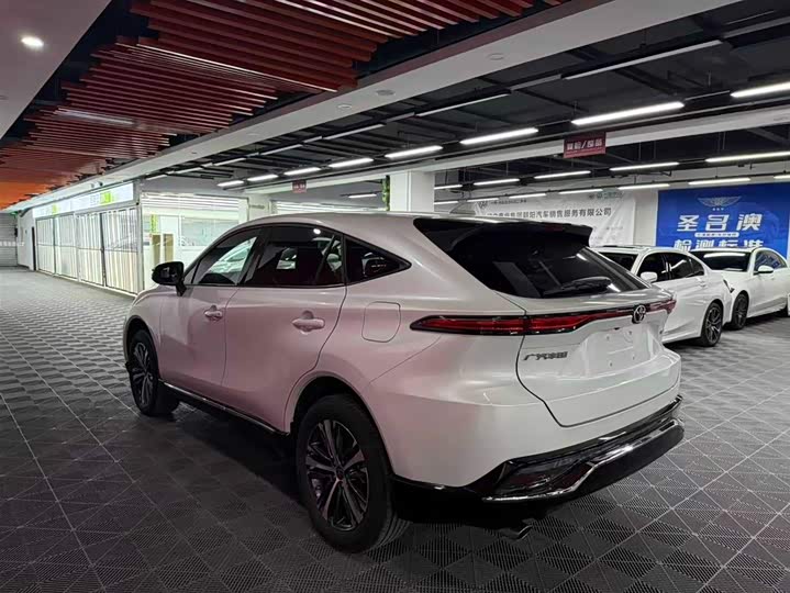 Фото 6 - Toyota Venza