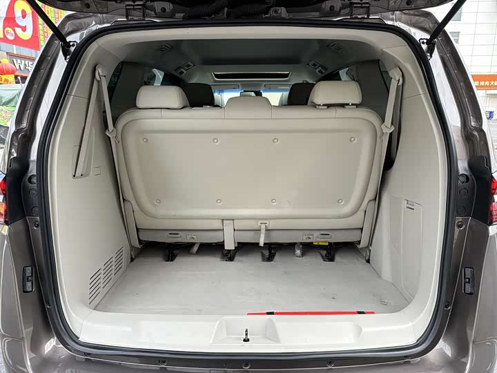 Фото 10 - Buick GL8 ES