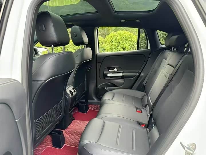 Фото 7 - Mercedes-Benz GLA-Class