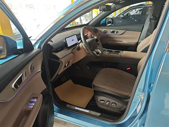 Фото 16 - Chery Tiggo 8 Plus C-DM