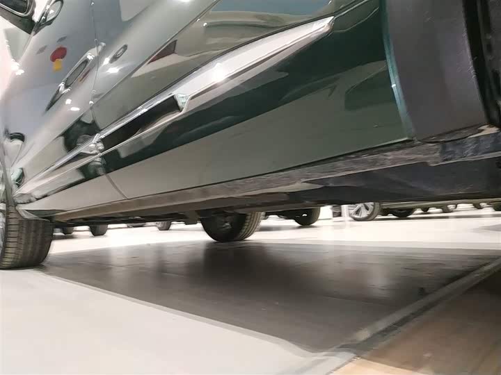 Фото 22 - Geely Monjaro