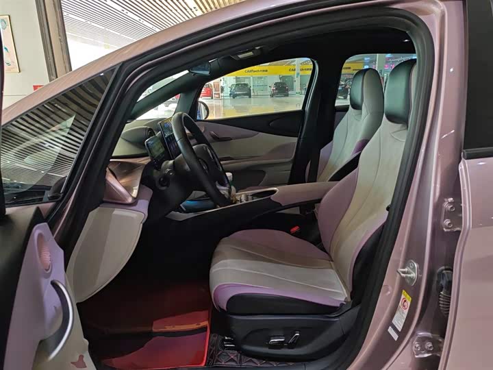 Фото 15 - BYD Dolphin