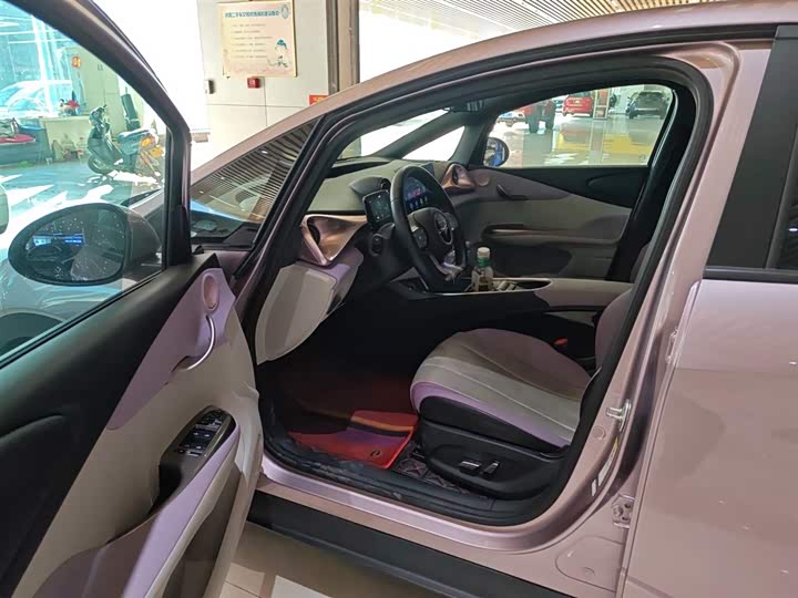 Фото 16 - BYD Dolphin