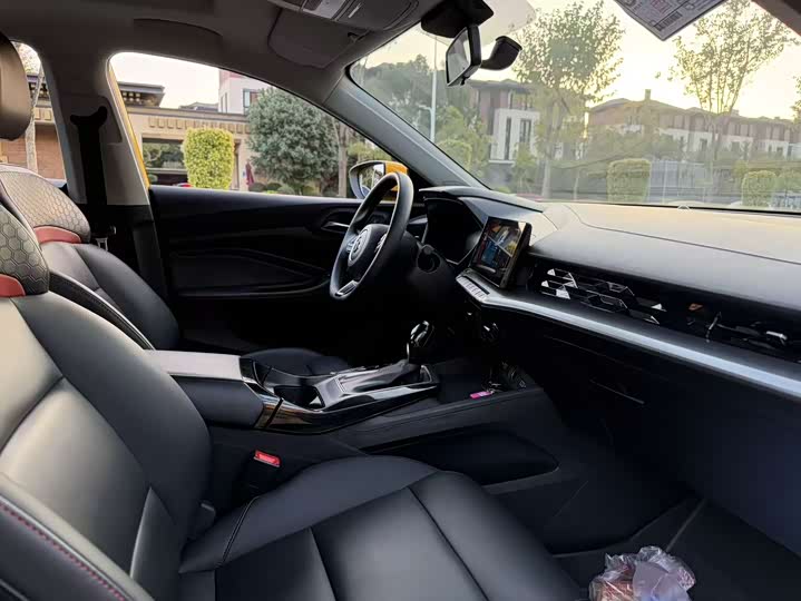 Фото 8 - MG Motor 5