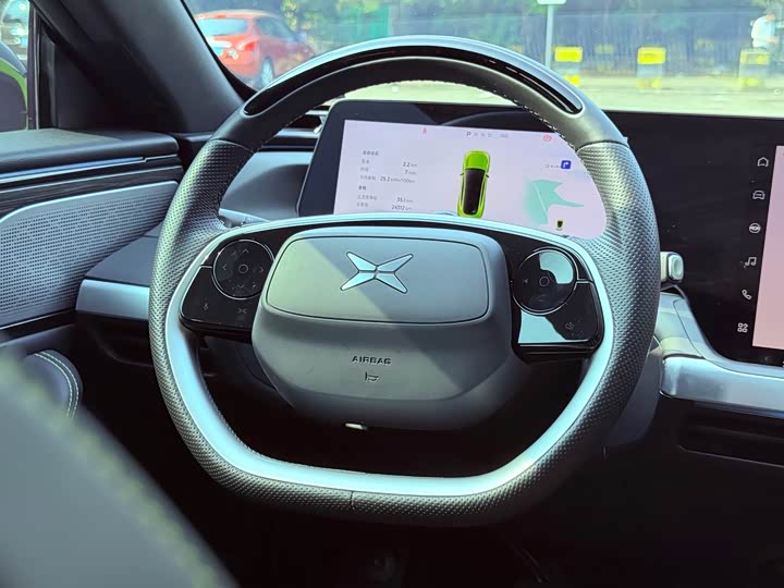 Фото 11 - XPeng P7