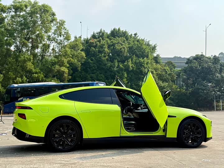 Фото 18 - XPeng P7