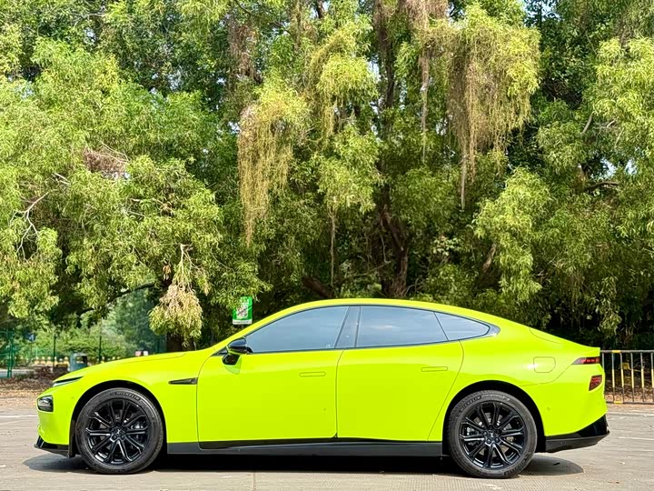 Фото 6 - XPeng P7