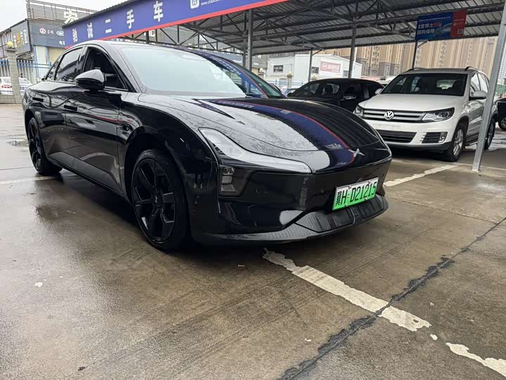 Фото 1 - XPeng Mona M03