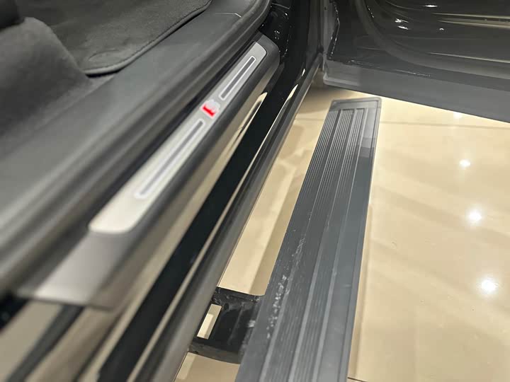 Фото 20 - Audi Q7