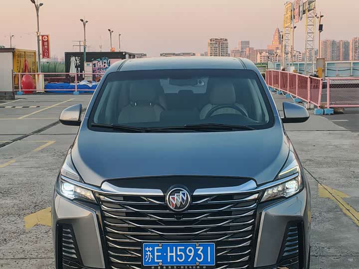 Фото 1 - Buick GL8 ES