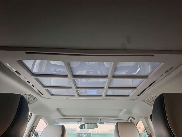 Фото 16 - Buick GL8 ES