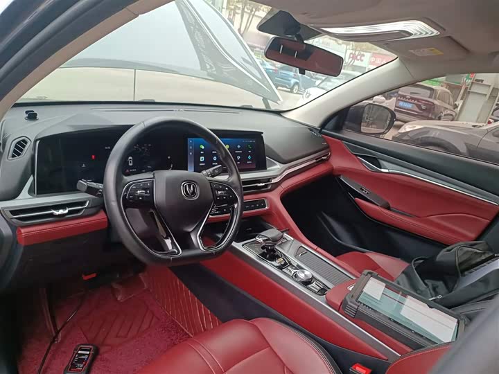 Фото 10 - Changan CS75 Plus