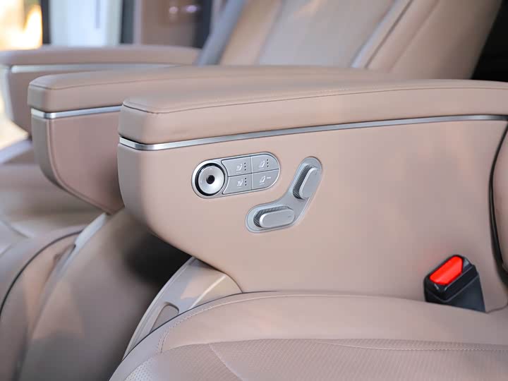 Фото 21 - XPeng X9