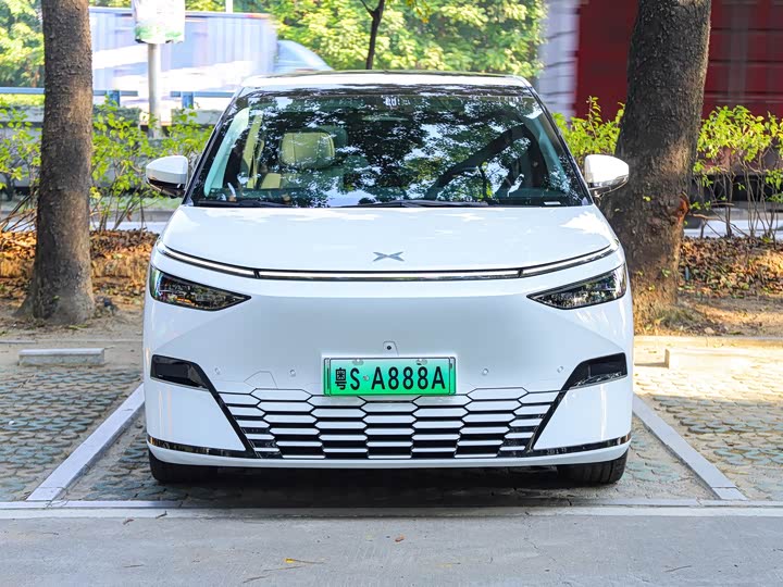 Фото 3 - XPeng X9