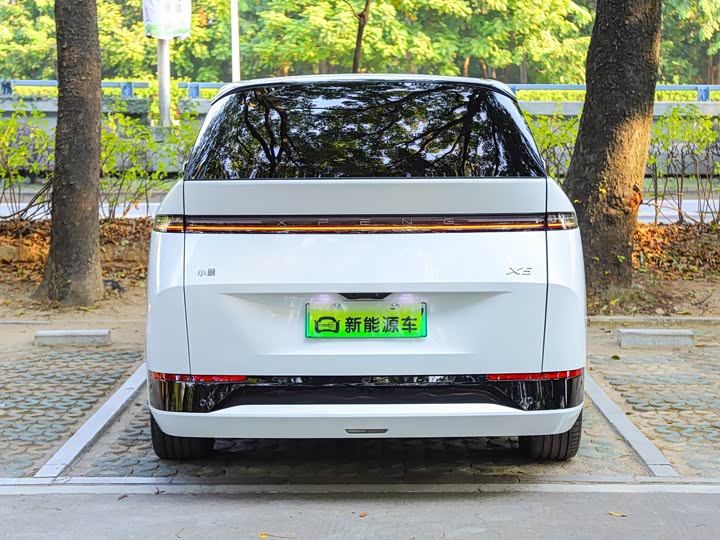 Фото 7 - XPeng X9