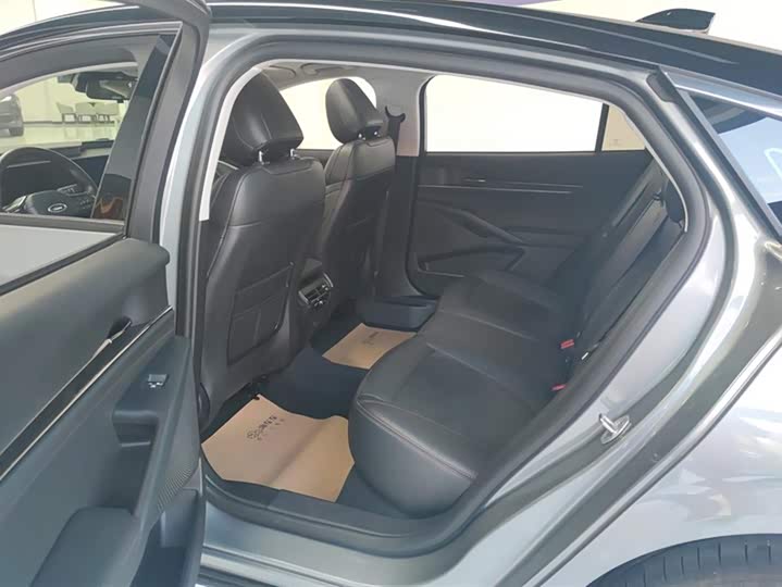 Фото 11 - Ford Mondeo