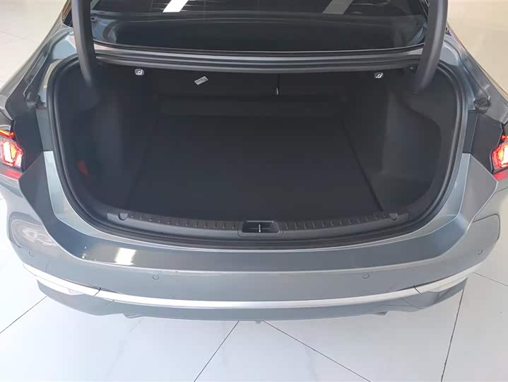 Фото 4 - Ford Mondeo