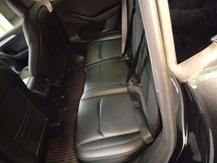 Фото 16 - Tesla Model Y