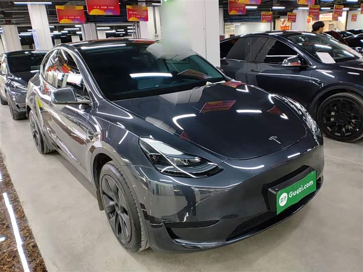 Фото 3 - Tesla Model Y
