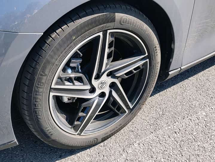 Фото 7 - MG Motor 7