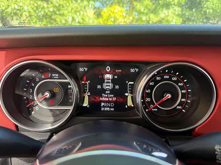 Фото 9 - Jeep Wrangler