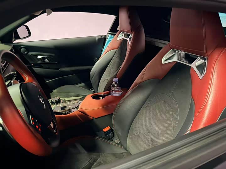 Фото 17 - Toyota Supra