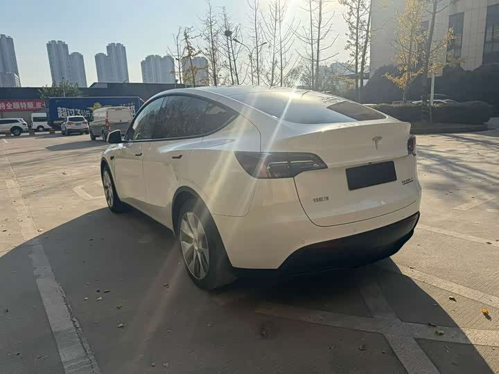 Фото 9 - Tesla Model Y