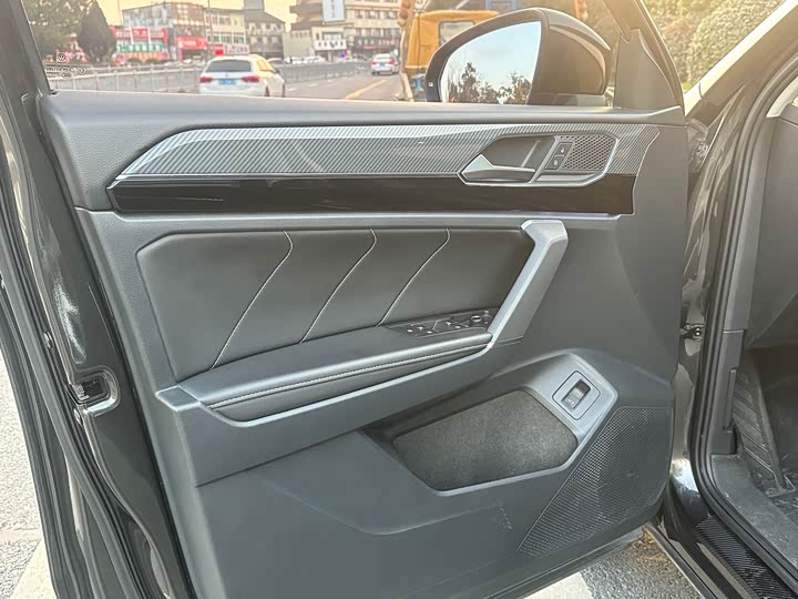 Фото 10 - Volkswagen Tayron