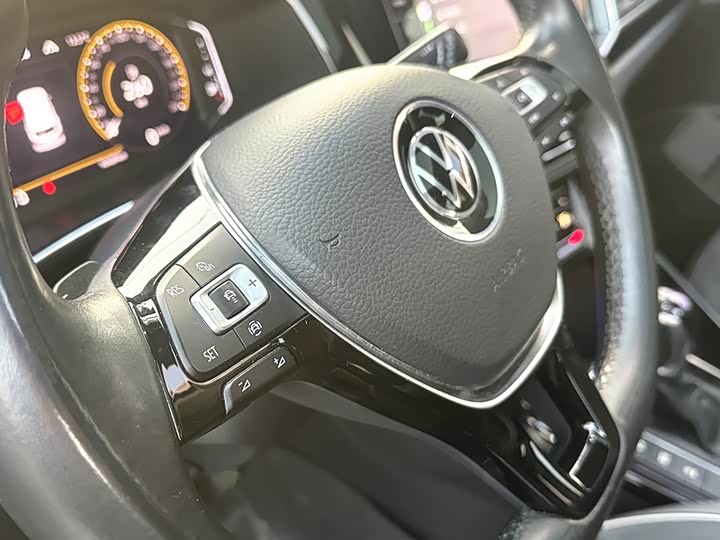 Фото 11 - Volkswagen Tayron