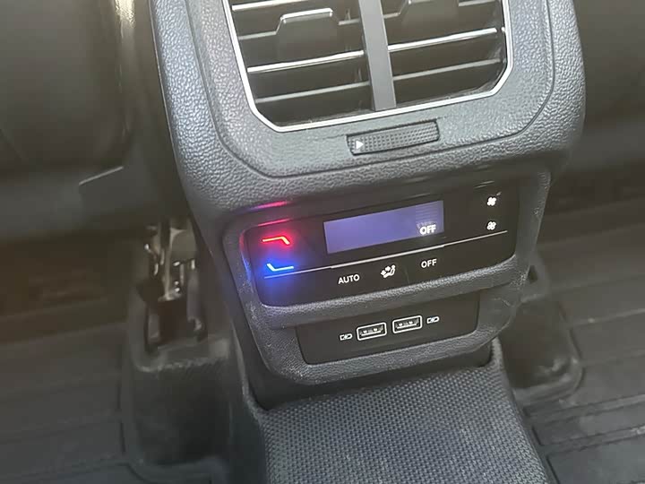 Фото 24 - Volkswagen Tayron