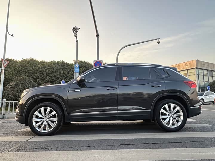 Фото 3 - Volkswagen Tayron