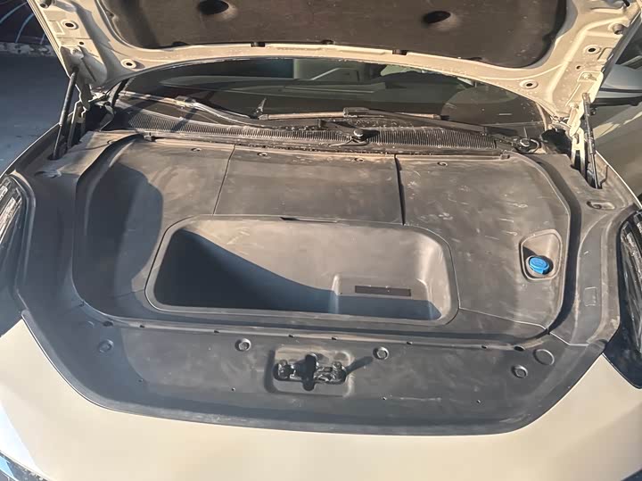 Фото 13 - Zeekr 001