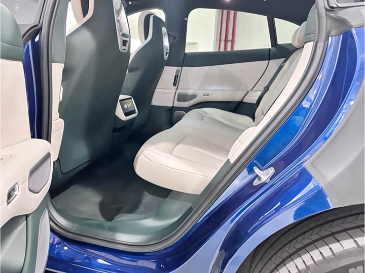 Фото 13 - Xiaomi YU7