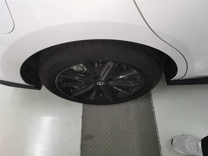 Фото 26 - Changan UNI-V Hybrid