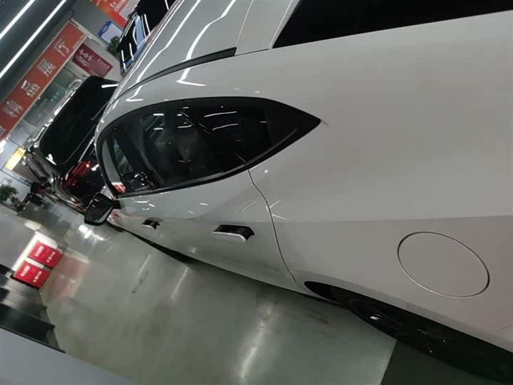 Фото 5 - Changan UNI-V Hybrid