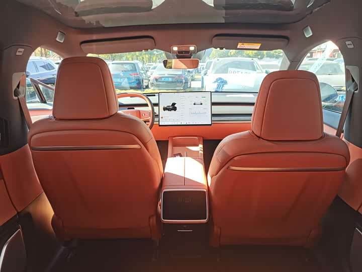 Фото 18 - Nio Onvo L60