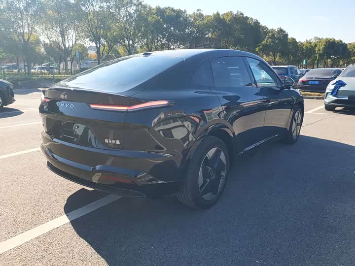 Фото 5 - Nio Onvo L60