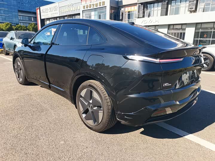 Фото 8 - Nio Onvo L60