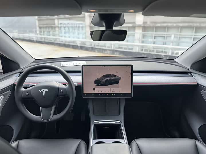 Фото 7 - Tesla Model Y