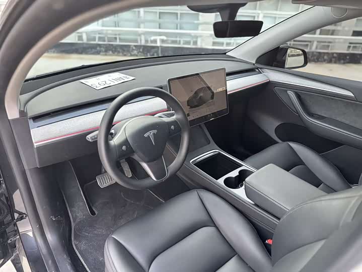 Фото 8 - Tesla Model Y