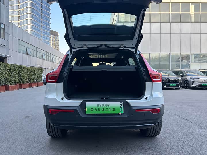 Фото 15 - Volvo XC40 EV