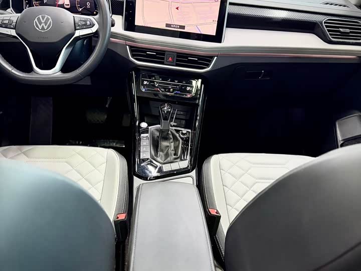 Фото 18 - Volkswagen Tayron