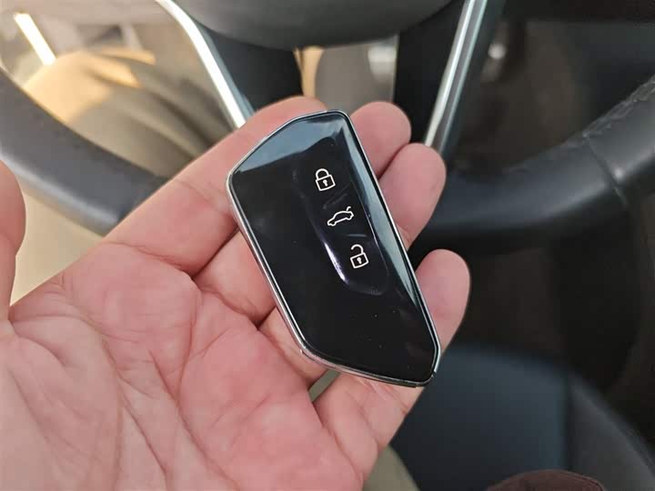 Фото 9 - Volkswagen ID.4 Crozz