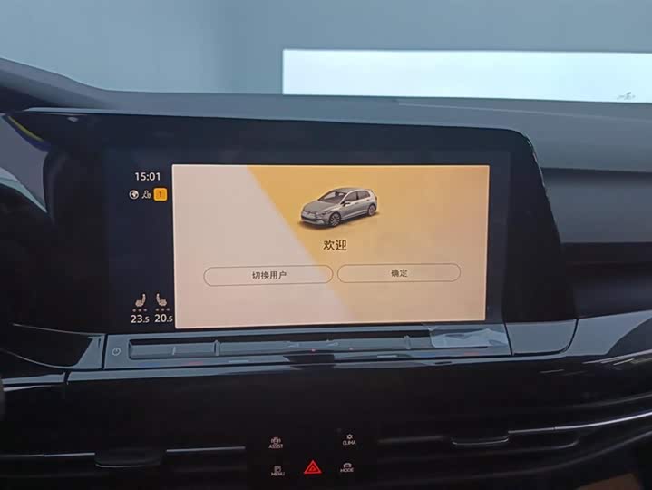 Фото 13 - Volkswagen Golf