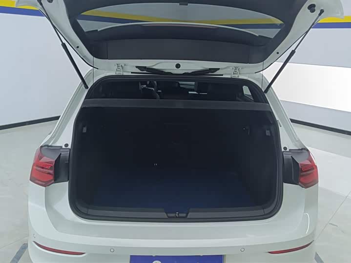 Фото 4 - Volkswagen Golf