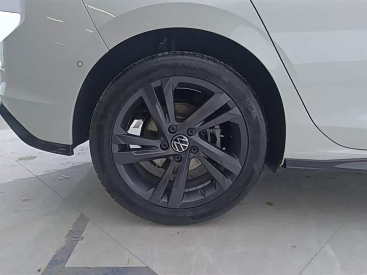 Фото 6 - Volkswagen Golf