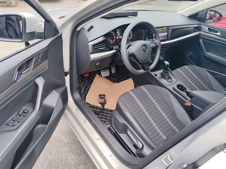 Фото 16 - Volkswagen Lavida