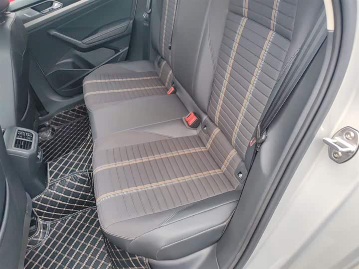 Фото 17 - Volkswagen Lavida