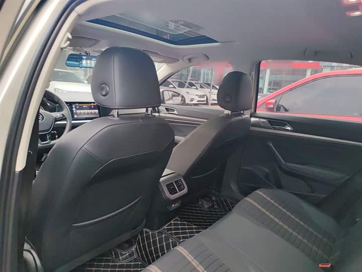 Фото 18 - Volkswagen Lavida