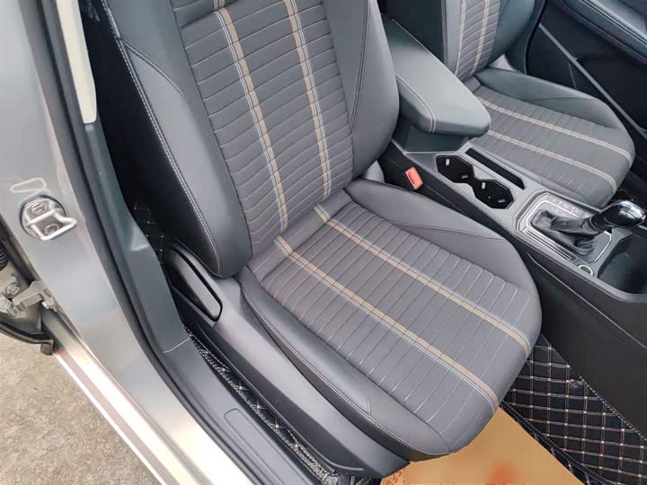 Фото 25 - Volkswagen Lavida